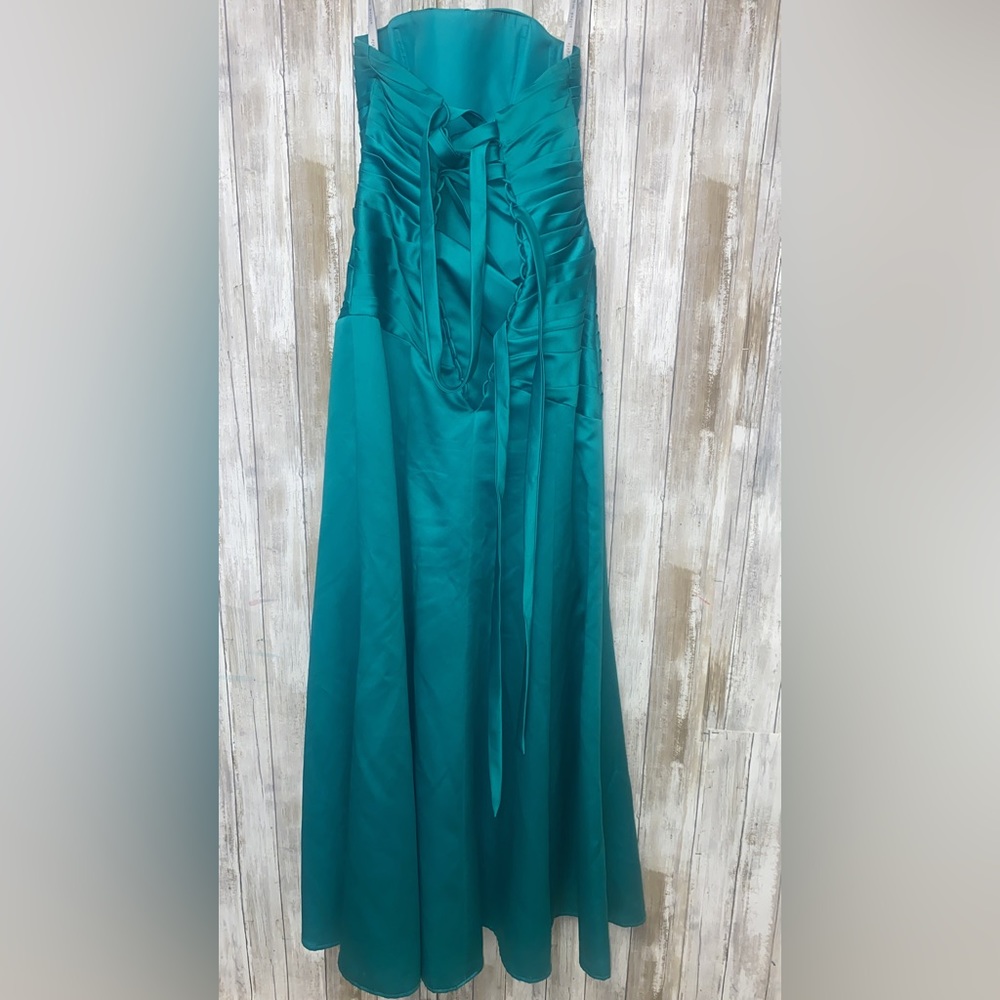 Alfred Angelo - Picture 2 of 3